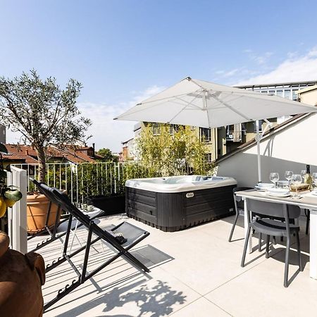 *Villa Olivo*With Private Terrace & Jacuzzi + 3Bedrooms Milano Exterior foto