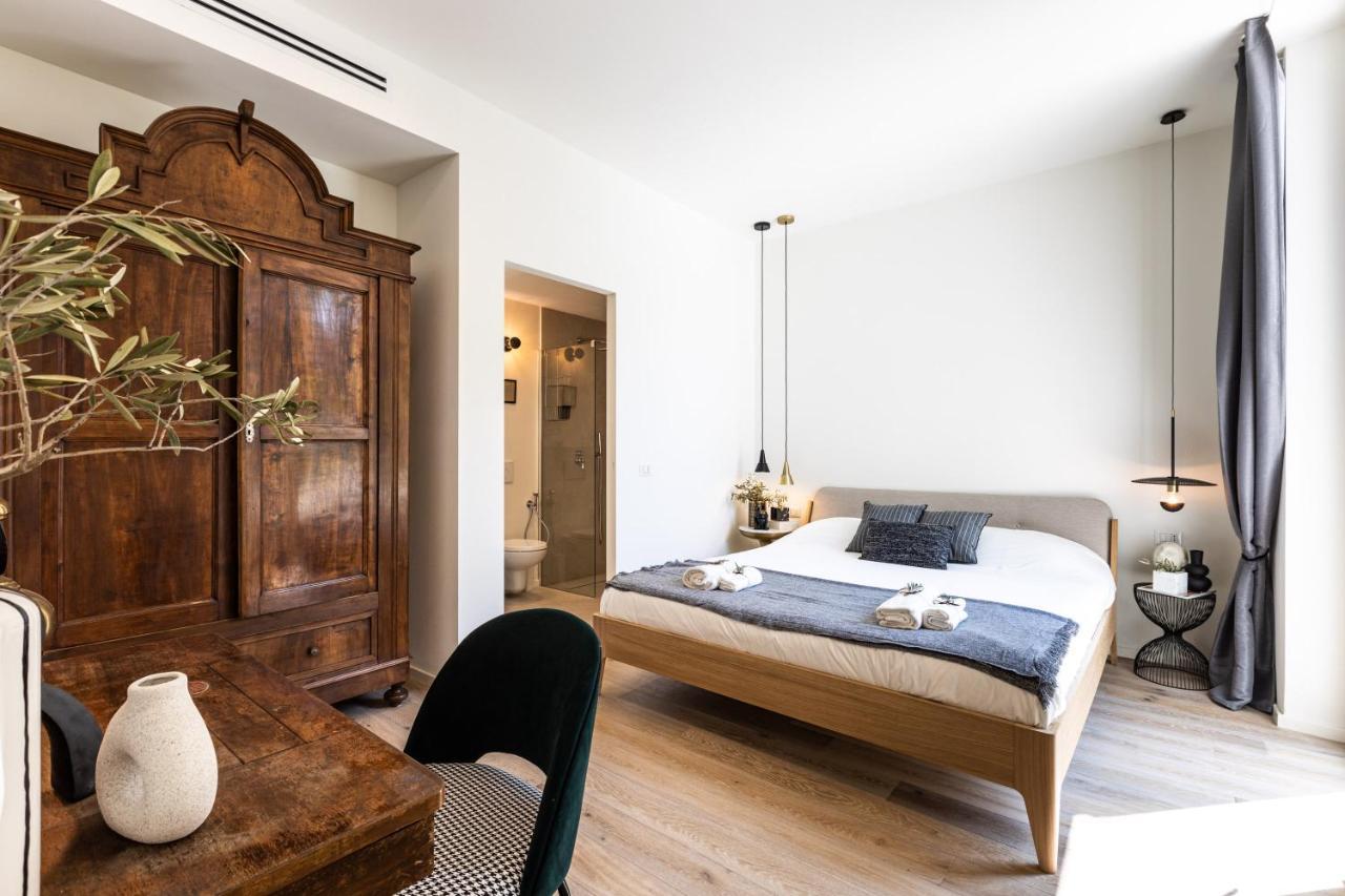 *Villa Olivo*With Private Terrace & Jacuzzi + 3Bedrooms Milano Exterior foto