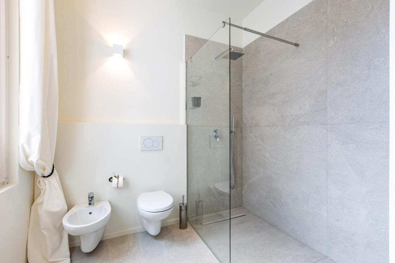 *Villa Olivo*With Private Terrace & Jacuzzi + 3Bedrooms Milano Exterior foto