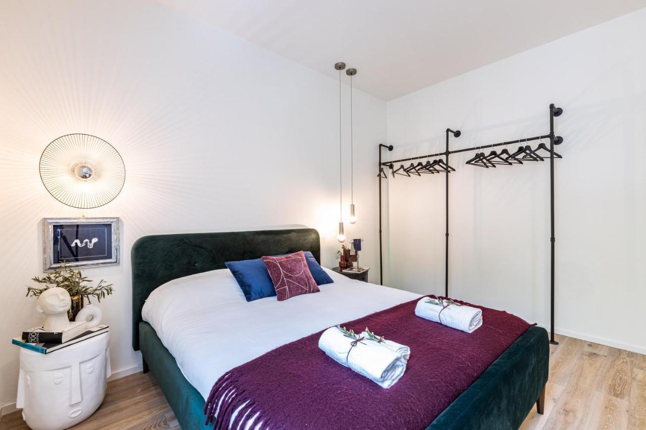 *Villa Olivo*With Private Terrace & Jacuzzi + 3Bedrooms Milano Exterior foto